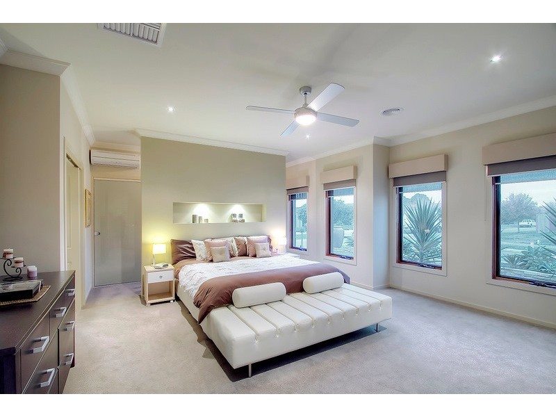 2 Avendon Court, Narre Warren South VIC 3805