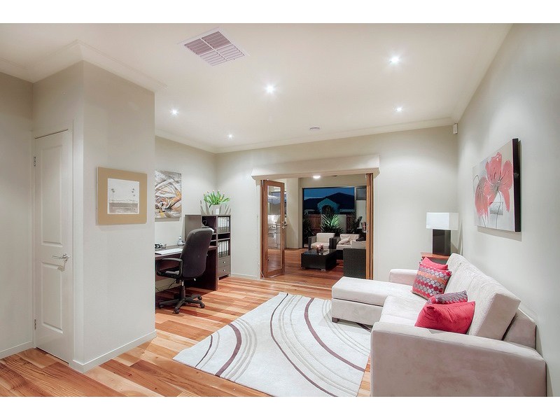 2 Avendon Court, Narre Warren South VIC 3805