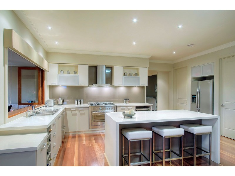 2 Avendon Court, Narre Warren South VIC 3805