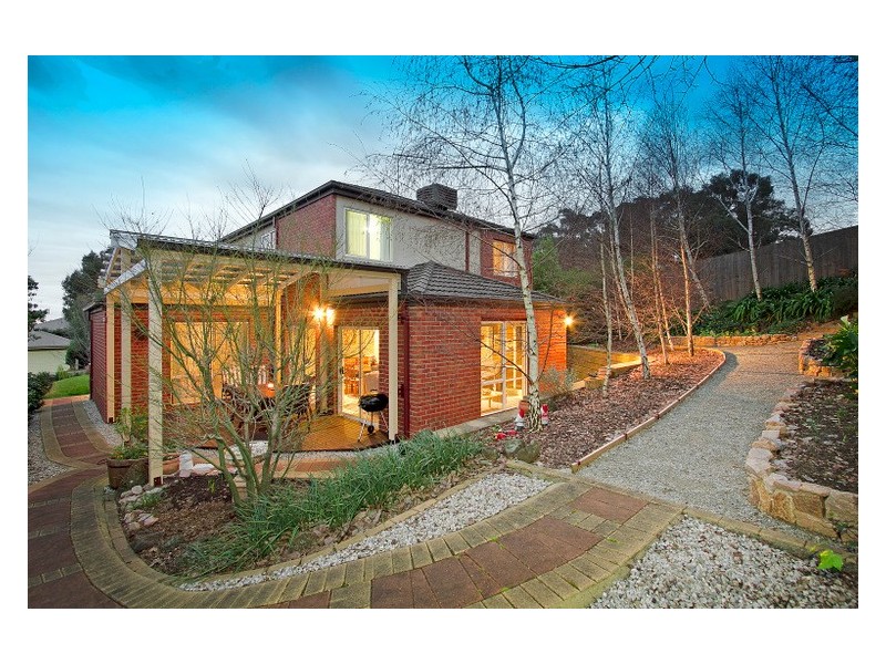 4 Hyland Court, Berwick VIC 3806