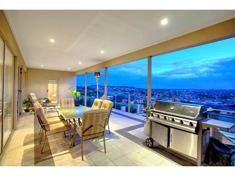 38 Leemak Crescent, Berwick VIC 3806