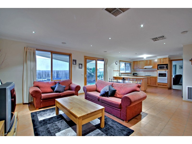 5 Brookfield Court, Berwick VIC 3806