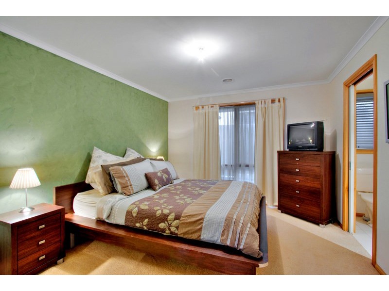 5 Brookfield Court, Berwick VIC 3806