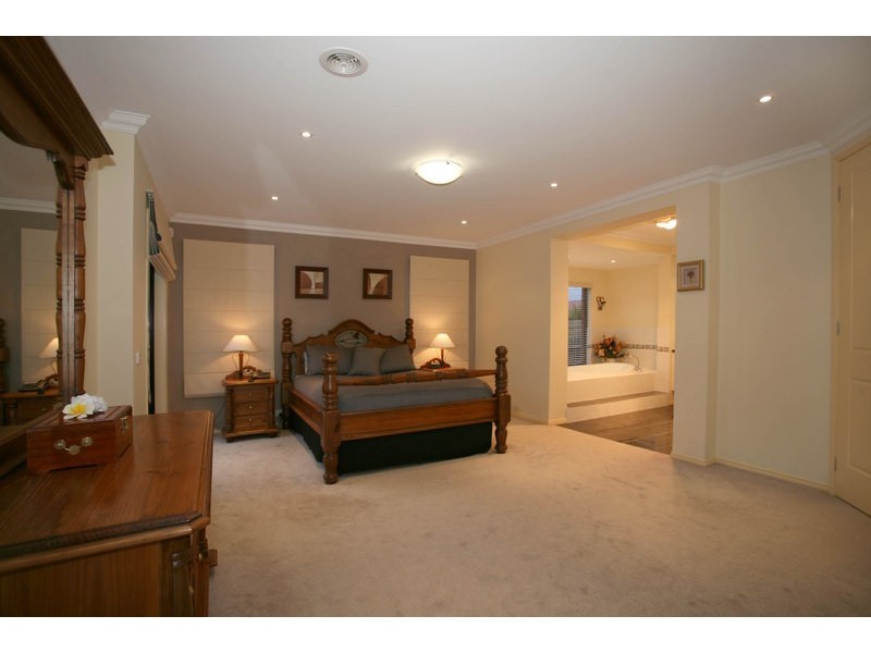 93 Ward Road, Berwick VIC 3806