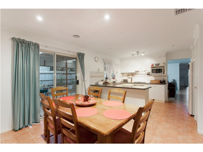 24 Turella Close, Berwick VIC 3806