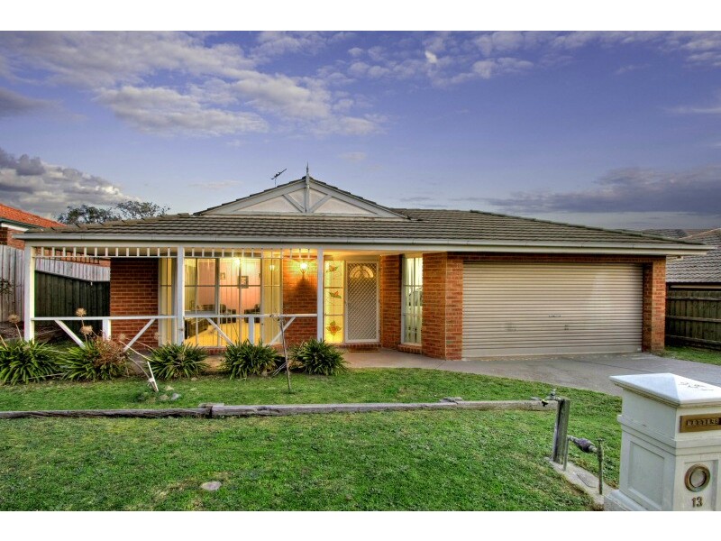 13 Millgrove Way, Berwick VIC 3806