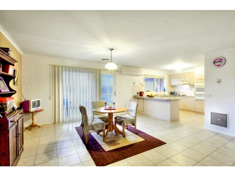 13 Millgrove Way, Berwick VIC 3806