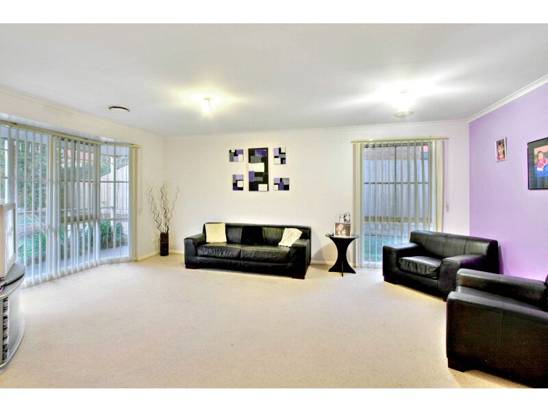 13 Millgrove Way, Berwick VIC 3806