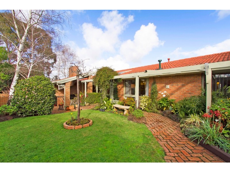 5 Royston Avenue, Berwick VIC 3806