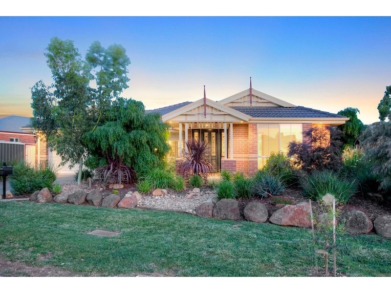 7 Balanka Court, Berwick VIC 3806