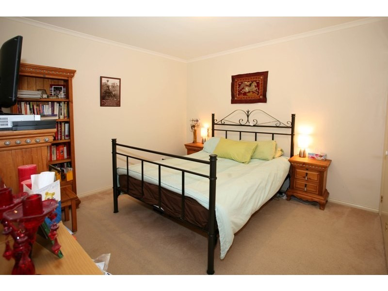 8 Bewley Way, Berwick VIC 3806