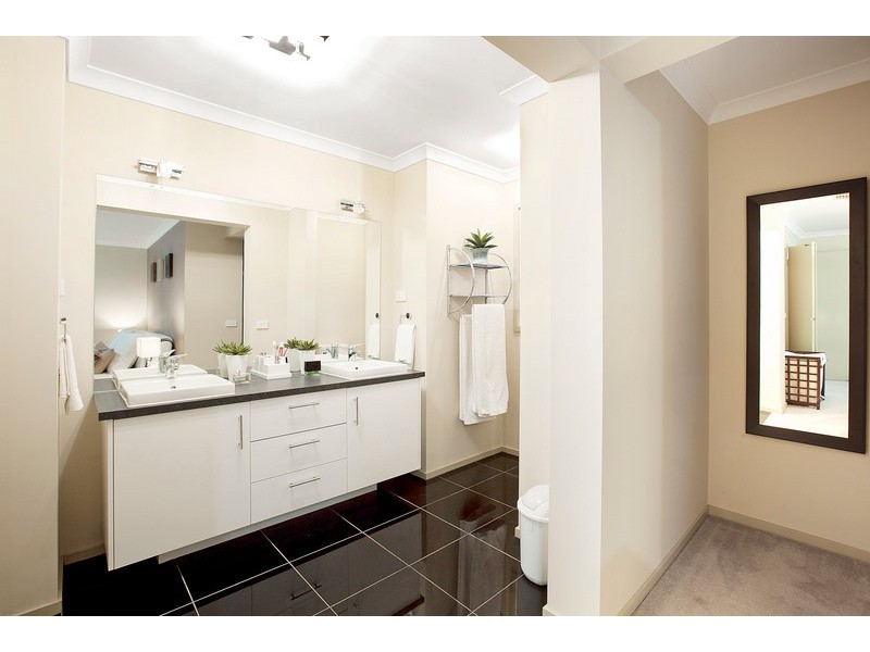 1 Joseph Banks Drive, Pakenham VIC 3810