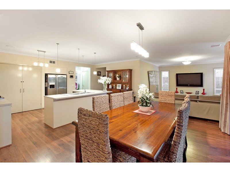 1 Joseph Banks Drive, Pakenham VIC 3810