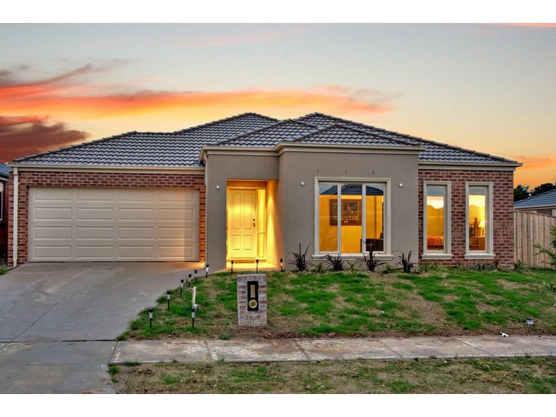 6 Honey Court, Berwick VIC 3806