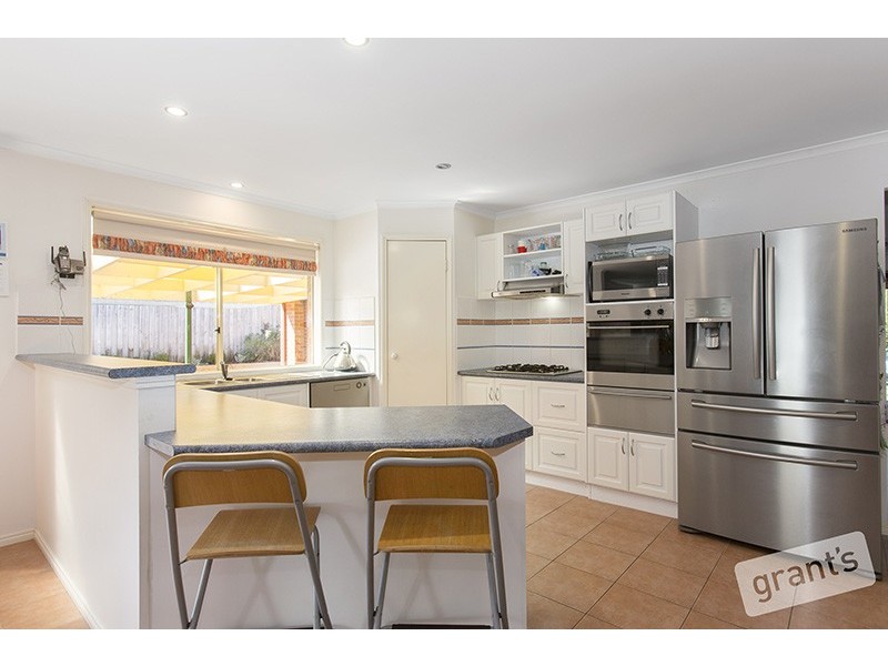 6 Chelsea Crescent, Berwick VIC 3806