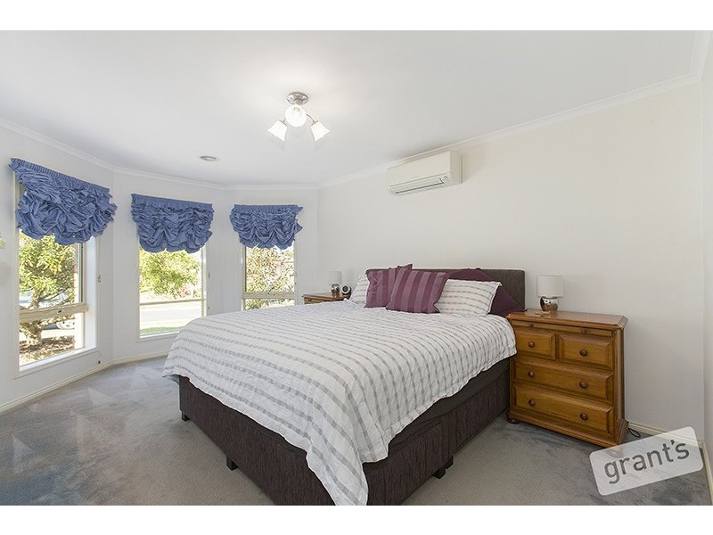 6 Chelsea Crescent, Berwick VIC 3806