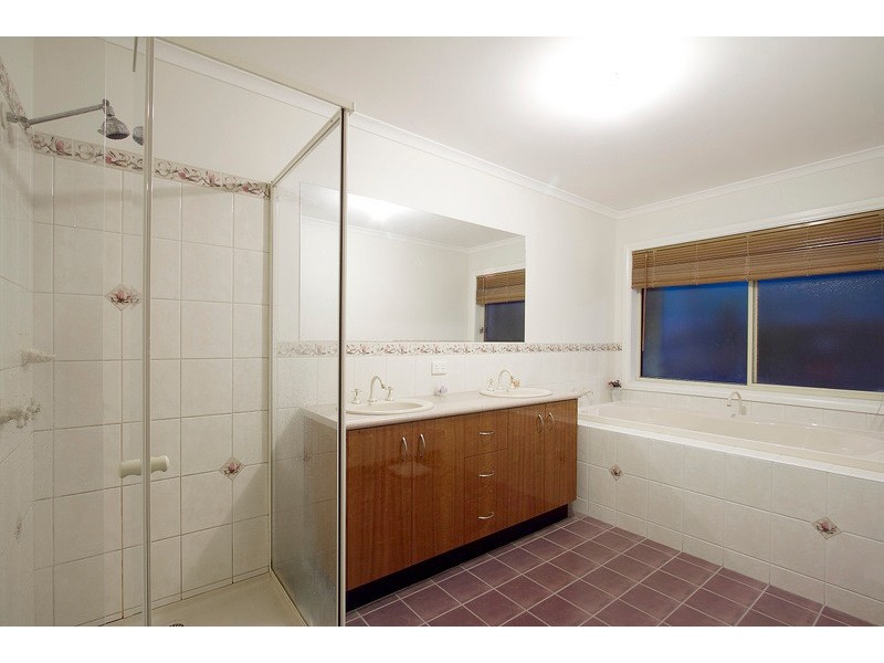 25 Beaconhill Drive, Beaconsfield VIC 3807