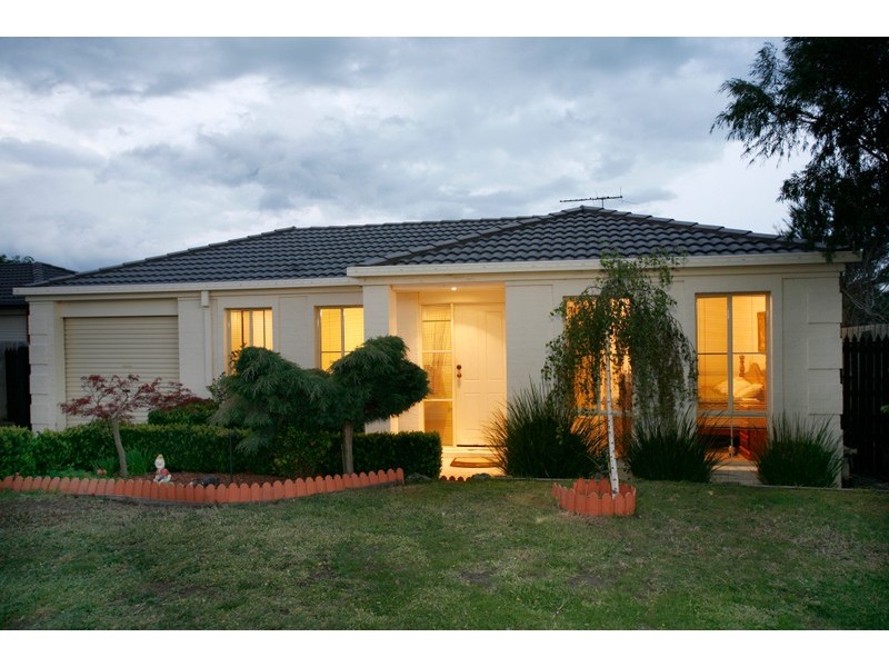 22 Abercairn Drive, Narre Warren South VIC 3805