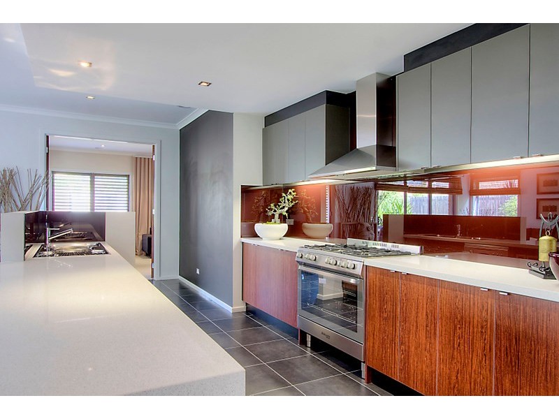 96 Bridgewater Boulevard, Berwick VIC 3806