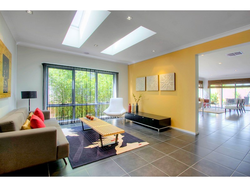 96 Bridgewater Boulevard, Berwick VIC 3806