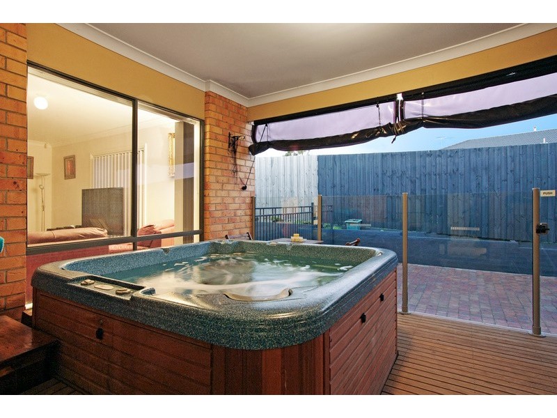 15 Daventry Court, Berwick VIC 3806