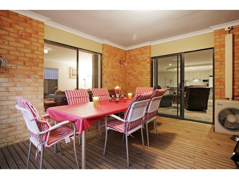 15 Daventry Court, Berwick VIC 3806