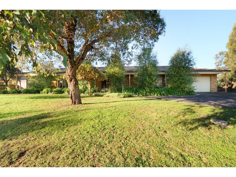 24-26 Claremont Glen, Berwick VIC 3806