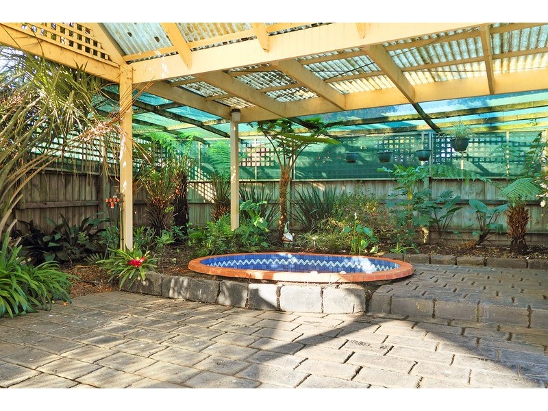 24-26 Claremont Glen, Berwick VIC 3806