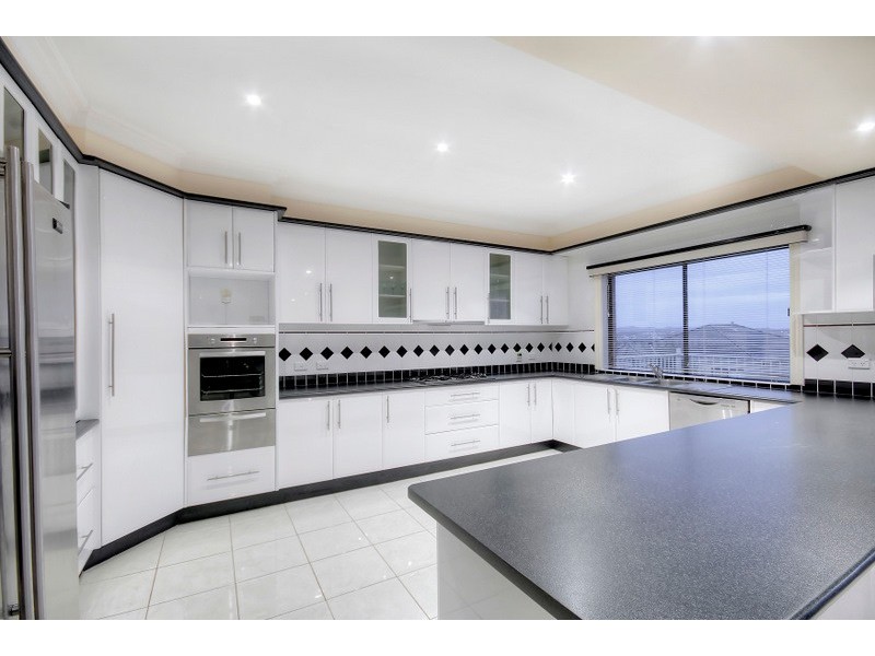 4 Toptani Drive, Narre Warren South VIC 3805