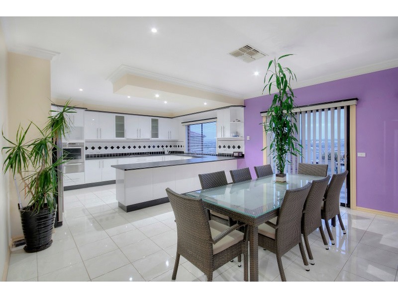 4 Toptani Drive, Narre Warren South VIC 3805