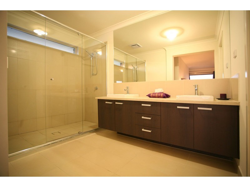 12 Norris Grove, Berwick VIC 3806