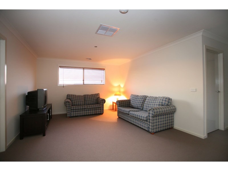 12 Norris Grove, Berwick VIC 3806