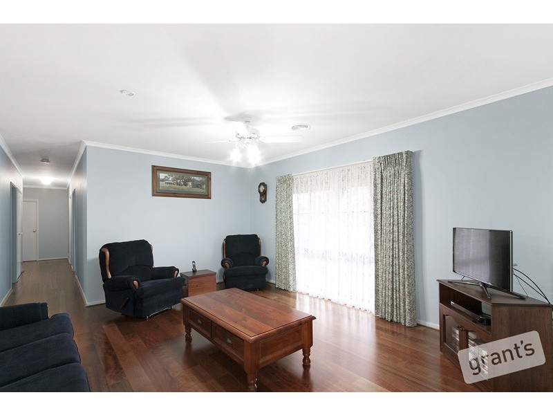 1 Jarryd Crescent, Berwick VIC 3806