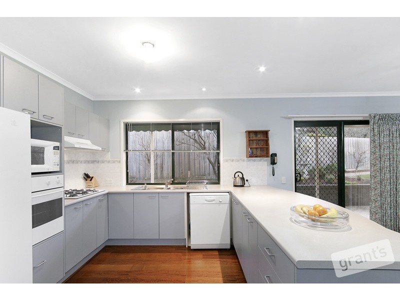 1 Jarryd Crescent, Berwick VIC 3806