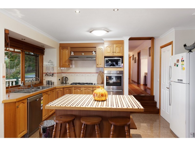 34 Oakleaf Place, Narre Warren South VIC 3805