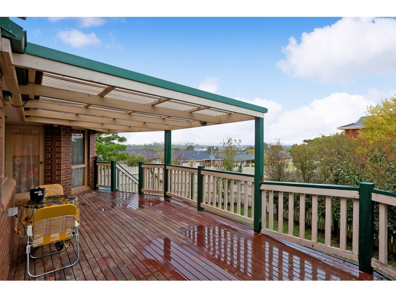 34 Oakleaf Place, Narre Warren South VIC 3805