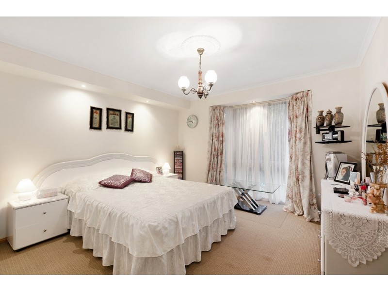 34 Oakleaf Place, Narre Warren South VIC 3805