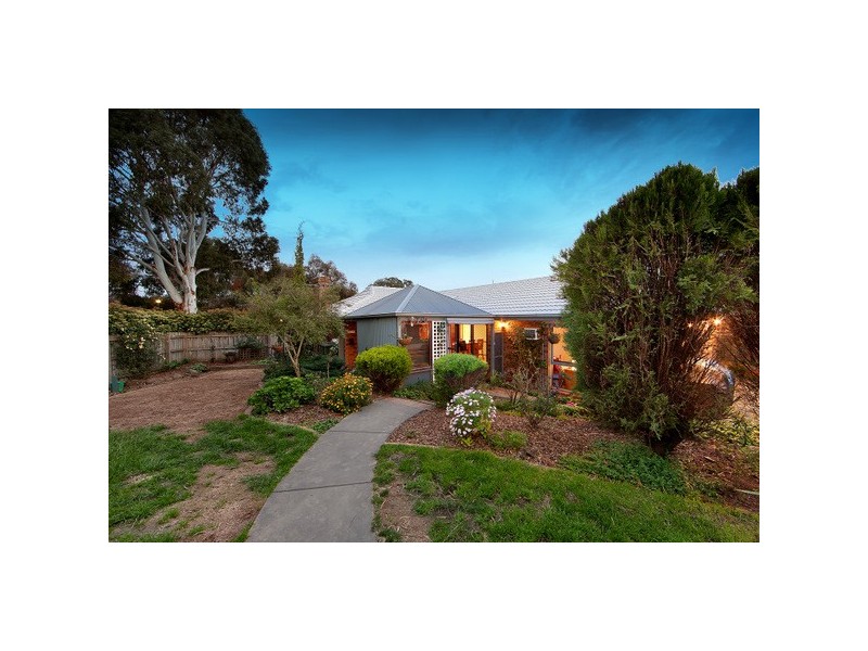 22 Tilba Court, Berwick VIC 3806