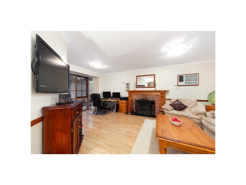 22 Tilba Court, Berwick VIC 3806