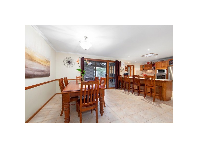 22 Tilba Court, Berwick VIC 3806