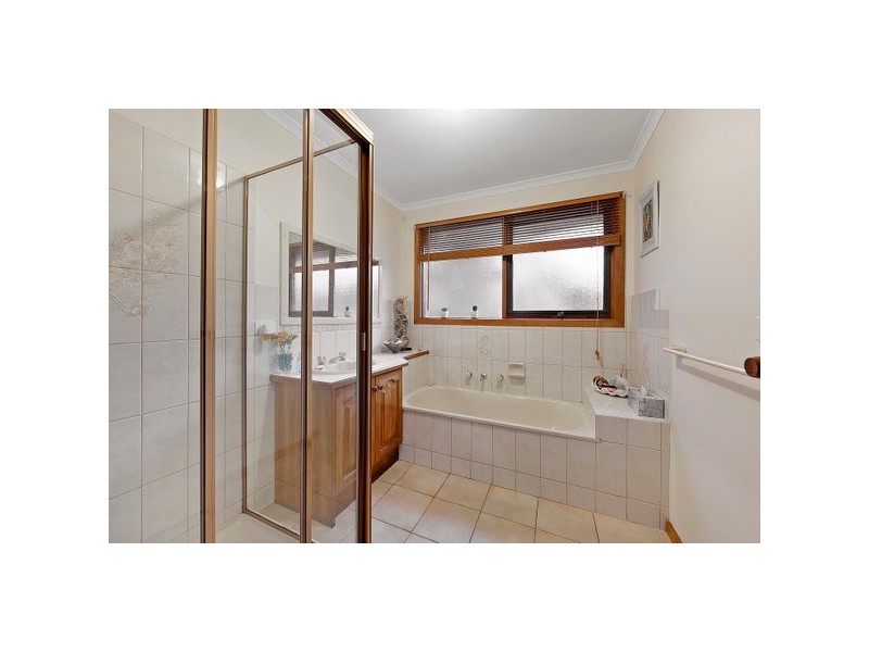 22 Tilba Court, Berwick VIC 3806