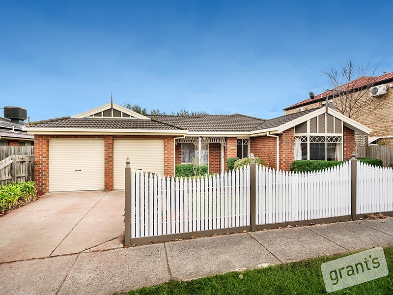 3 Glenn Erin Way, Berwick VIC 3806