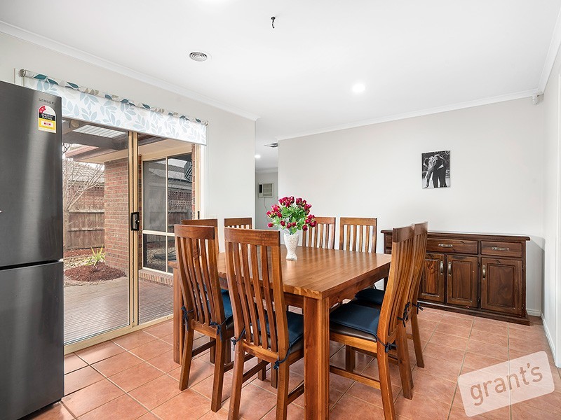 3 Glenn Erin Way, Berwick VIC 3806