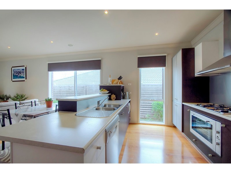 7 Cedarwood Crescent, Berwick VIC 3806