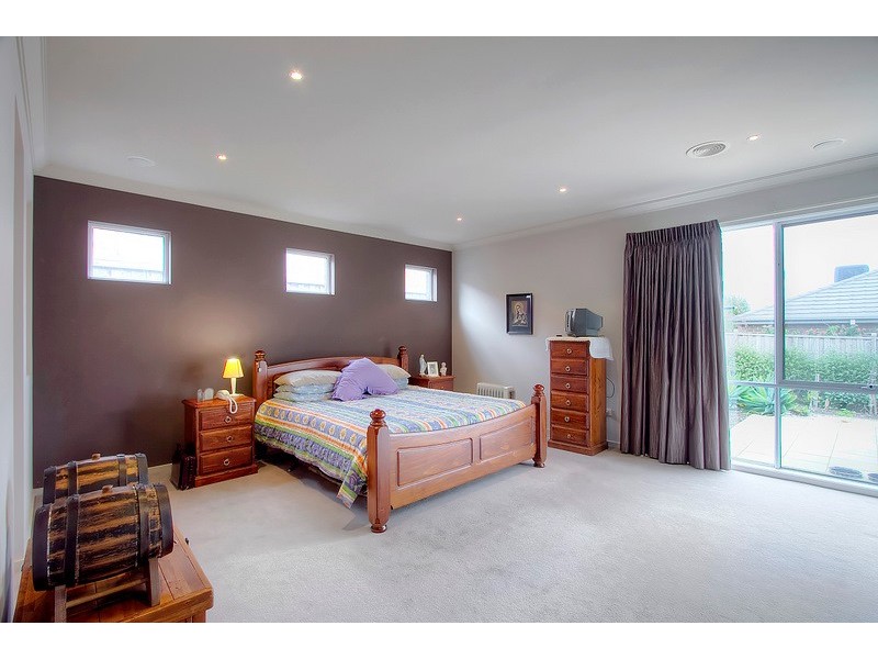 7 Cedarwood Crescent, Berwick VIC 3806