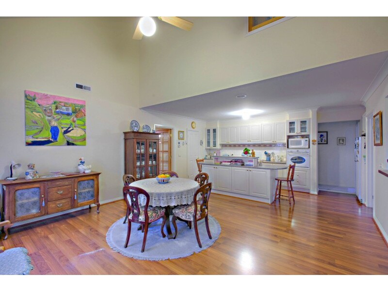 17 Tennyson Close, Berwick VIC 3806