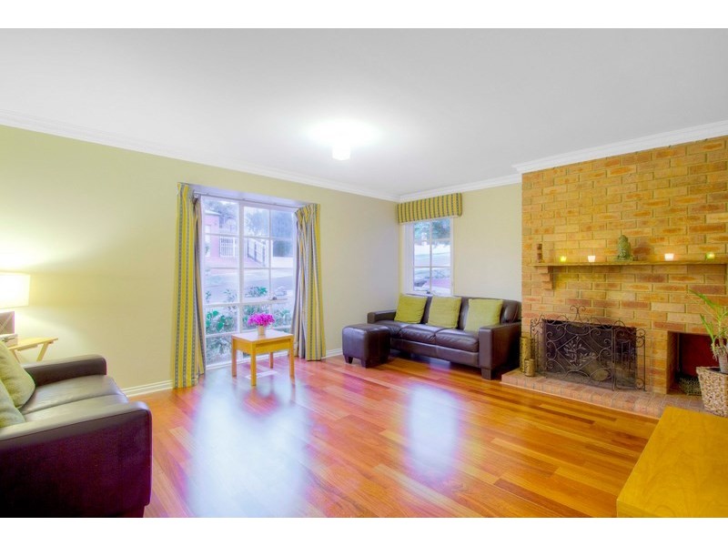 19 Lawrence Drive, Berwick VIC 3806