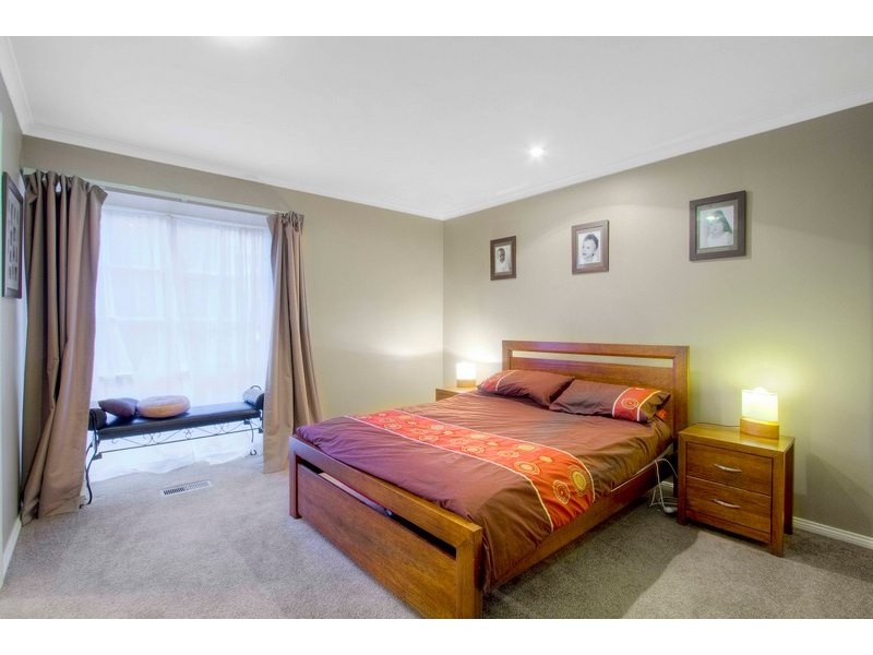 19 Lawrence Drive, Berwick VIC 3806