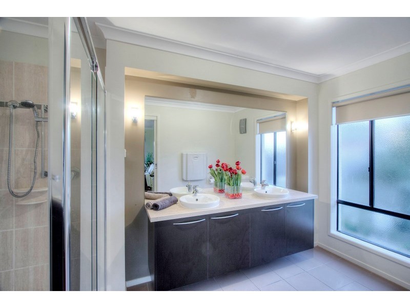 5 Selwyn Court, Berwick VIC 3806