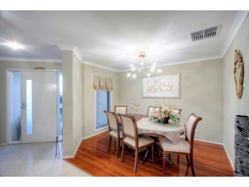 5 Selwyn Court, Berwick VIC 3806